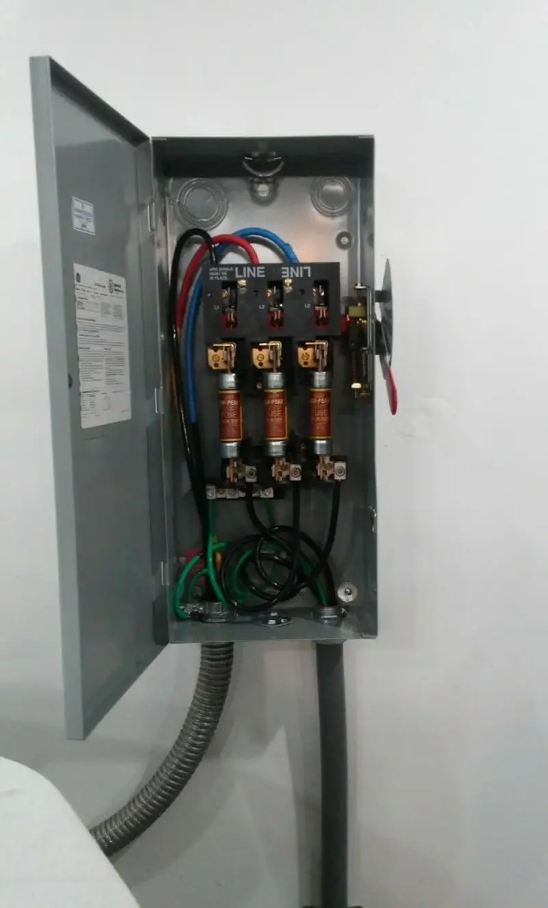 Three-phase disconnect switch installed for Smoke Detector Installation in Herriman
